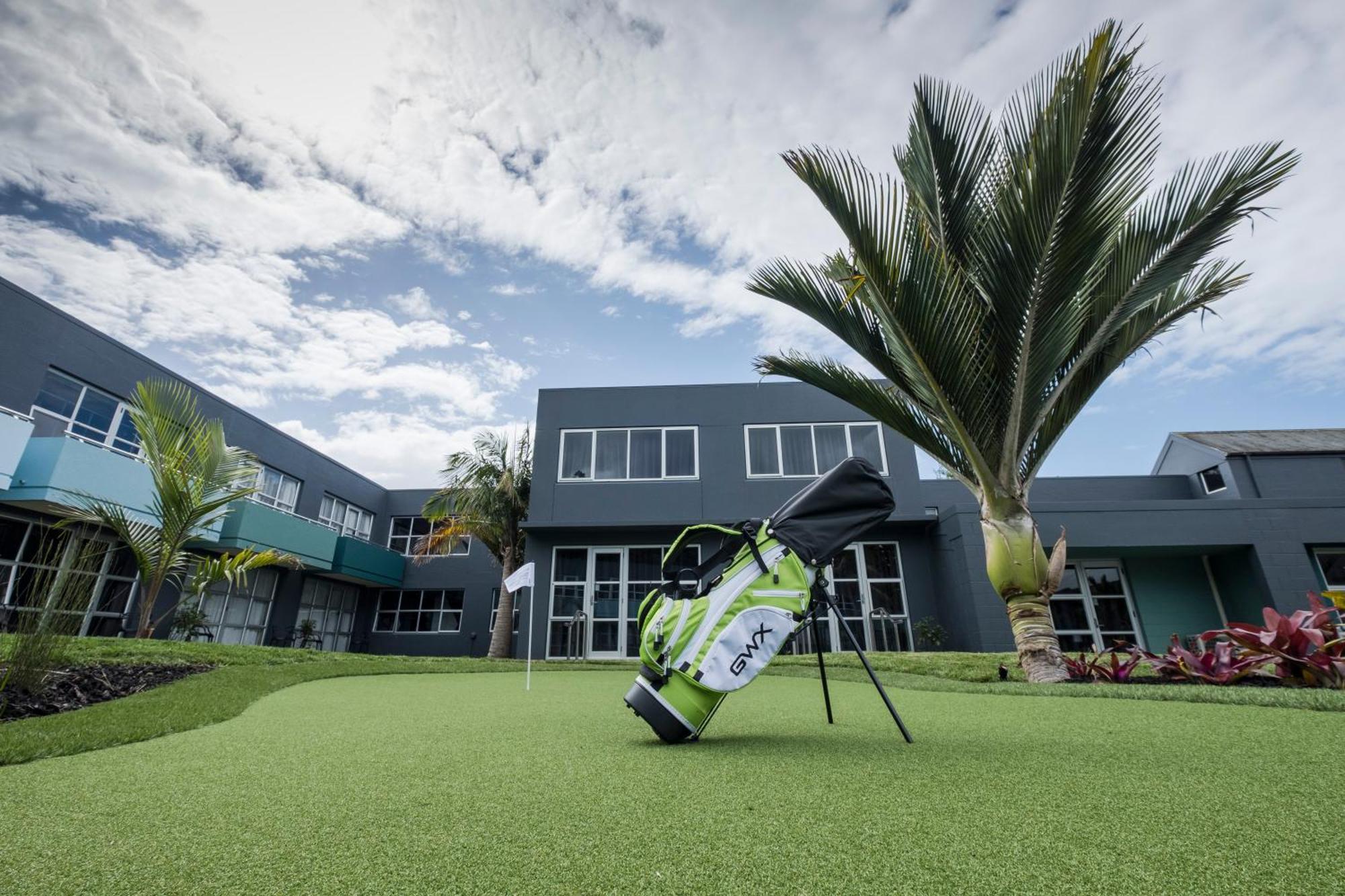 Naumi Auckland Airport Hotel Exterior photo