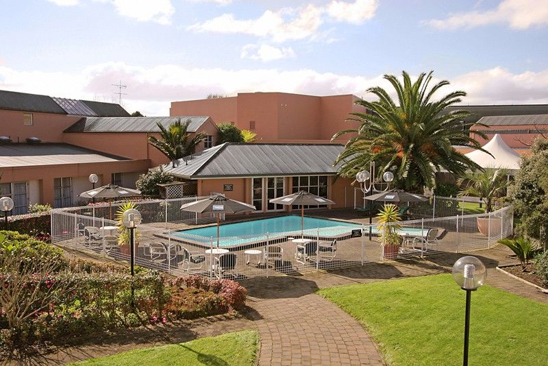 Naumi Auckland Airport Hotel Exterior photo