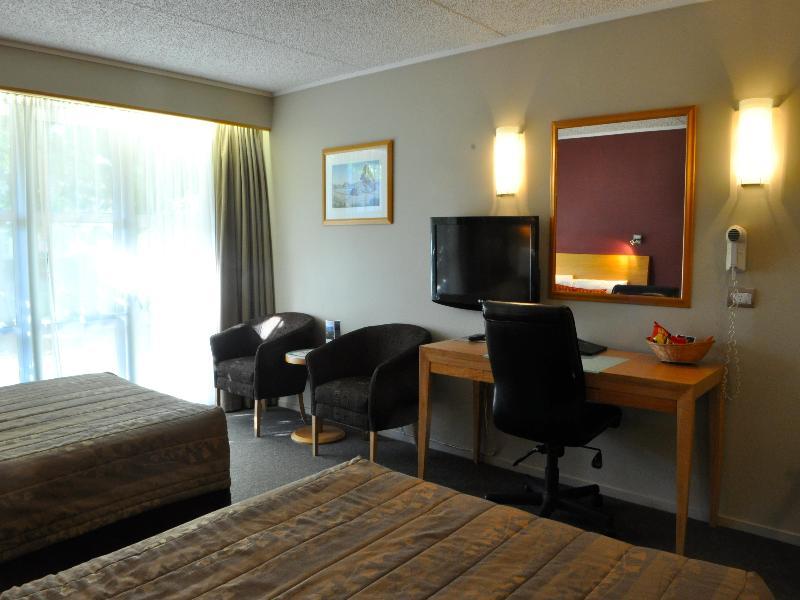 Naumi Auckland Airport Hotel Exterior photo