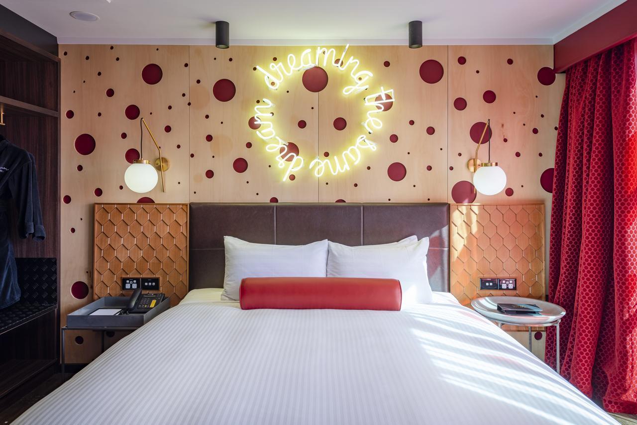 Naumi Auckland Airport Hotel Exterior photo